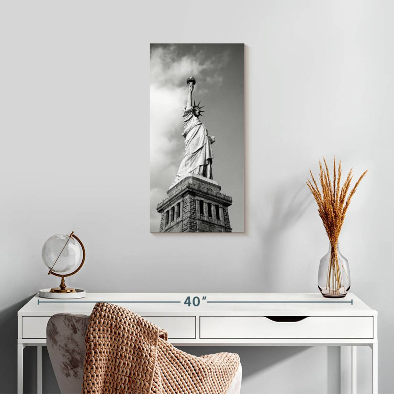 BW Lady Liberty, H 24 po x l 12 po