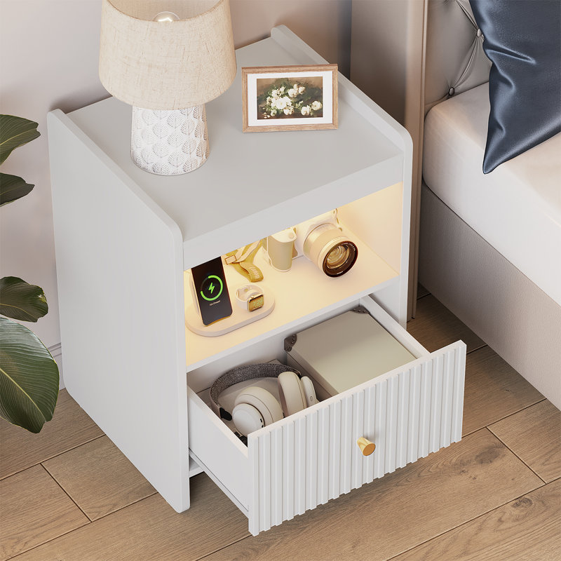 1 Drawer End Table with Storage and Built-in Outlets,Living Room End Side Table for Office,Bedroom,Living Roon, White