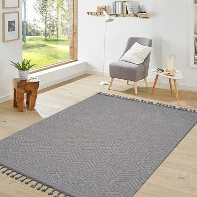 4X6 Geometric Indoor / Outdoor Area Rug