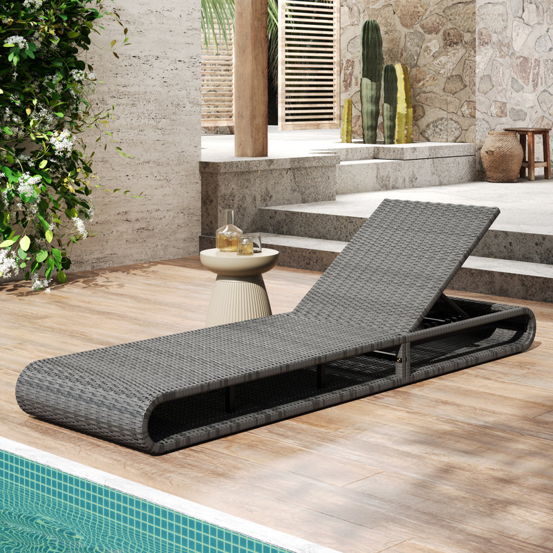 Chaise longue réglable en rotin PE Shmuel