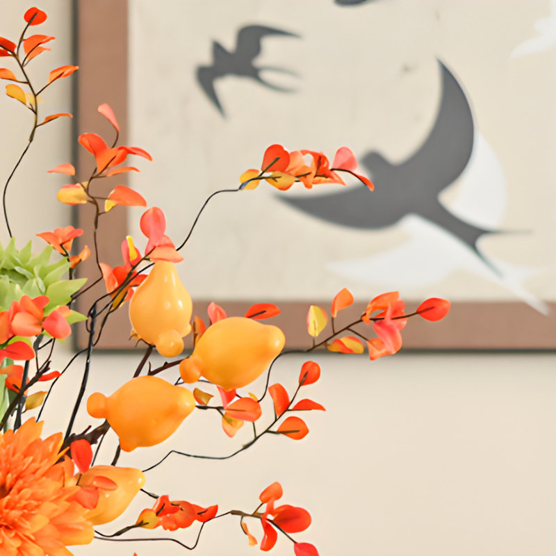 Ornements de fleurs simulées