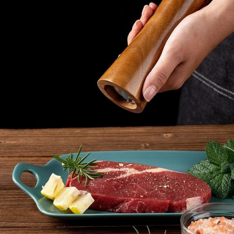 Salière et poivrière en bois
