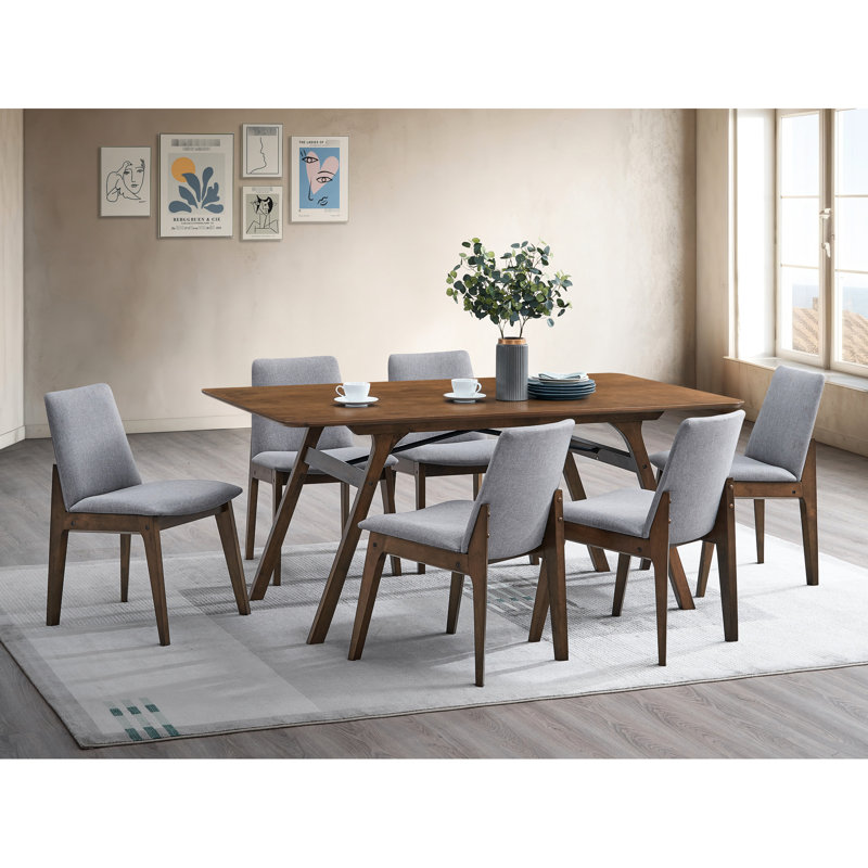 Darly Rectangular Dining Table in Walnut