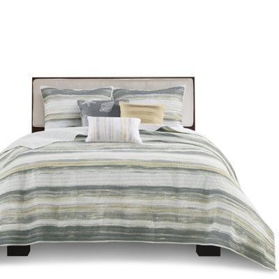 Yellow Cotton Bedding Sets With Modern Quilted Design For Home Comfort