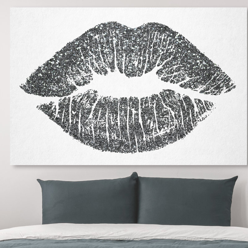 «Solid Kiss» - Impression sur toile, H 10 po x l 15 po