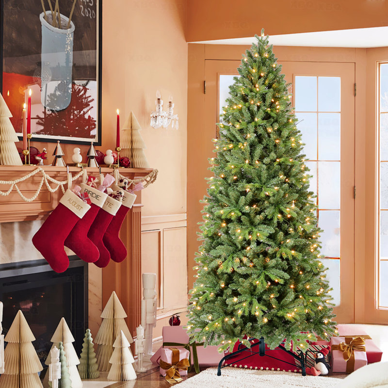 Arbre de Noël artificiel illuminé 6 pi, 300 lumières DEL blanc chaud, 1032 pointes de branches mixtes en PVC + PE, structure à charnières, support en métal pour un soutien solide