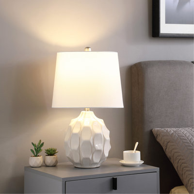Lampe de table cascade festonnée 21,75 po en bord de mer crème / taupe