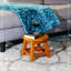 Repose-pieds Downridge, escabeau en bois sculpté, mini table d'appoint-215370382
