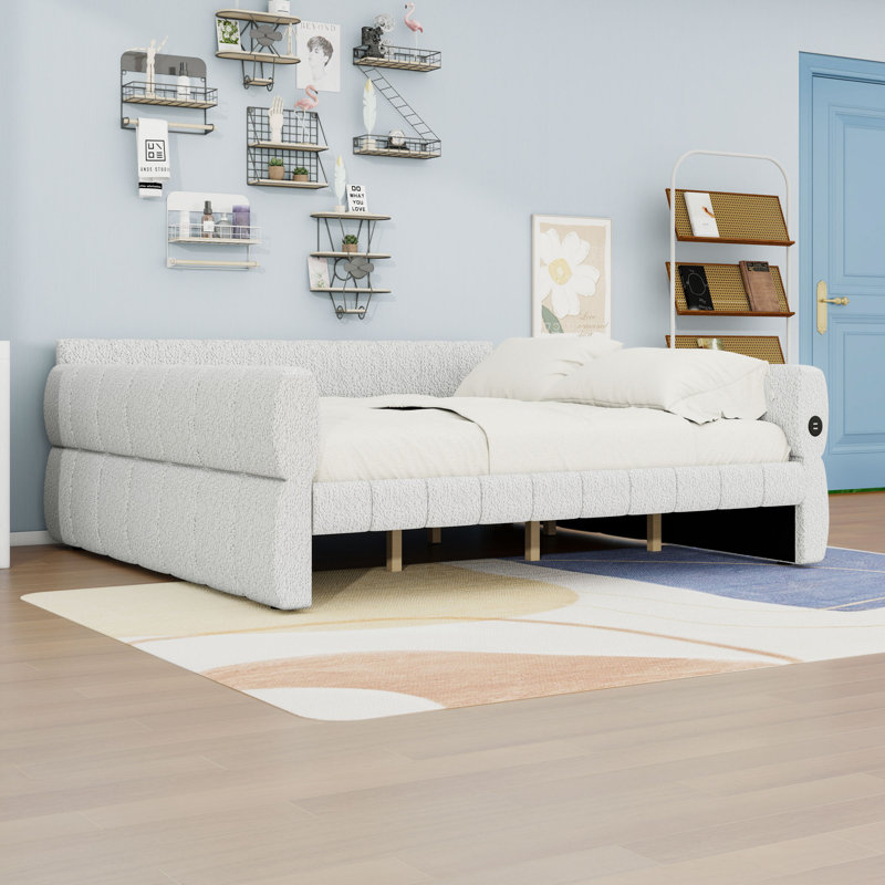 Upholstered Daybed with USB, White