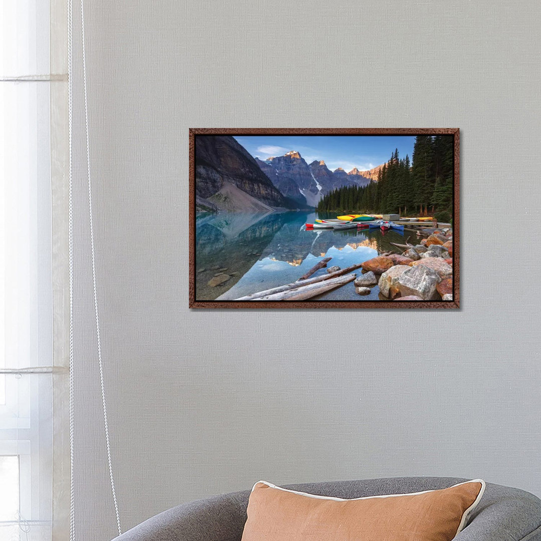 Valley Of The Ten Peaks, Banff National Park, Kanada von Sergio Lanza - Galerie-verpackte Leinwand Giclée auf Leinwand