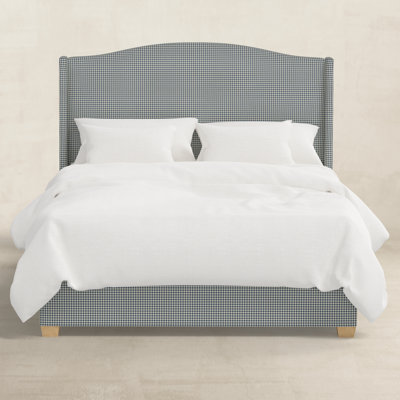 Julia Platform Bed