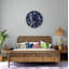 Horloge murale espace en verre trempé, motif d'étoiles astronautes fusées, décor de chambre d'enfant bleu marine, horloge ronde moderne, cadeau de pendaison de crémaillère unique-1298869852-1298869849