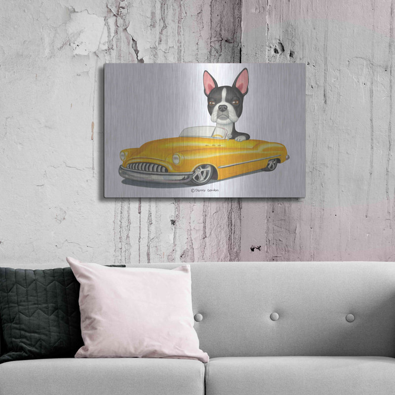 Art mural en métal Trinx «Boston Terrier in Yellow Car» par Danny Gordon, H 24 po x l 36 po