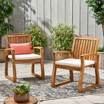 Chaises d'extérieur - Finition, antirouille, l 26,51 po x H 35 po, 2 fauteuils en bois, l 26,75 po x H 35 po