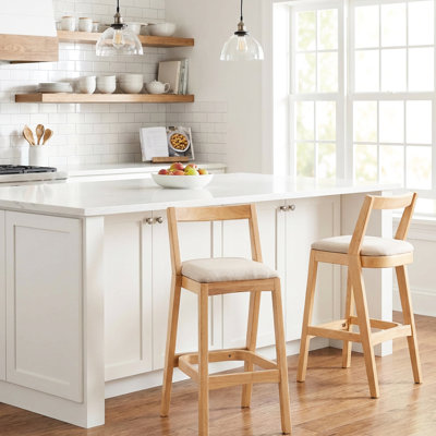 Intérieur en bois d'hévéa de 2 pièces avec une finition naturelle, un revêtement beige, un coussin épais pour le confort, des pieds ergonomiques et stables avec une structure de conception confortable en tissu à différents espaces