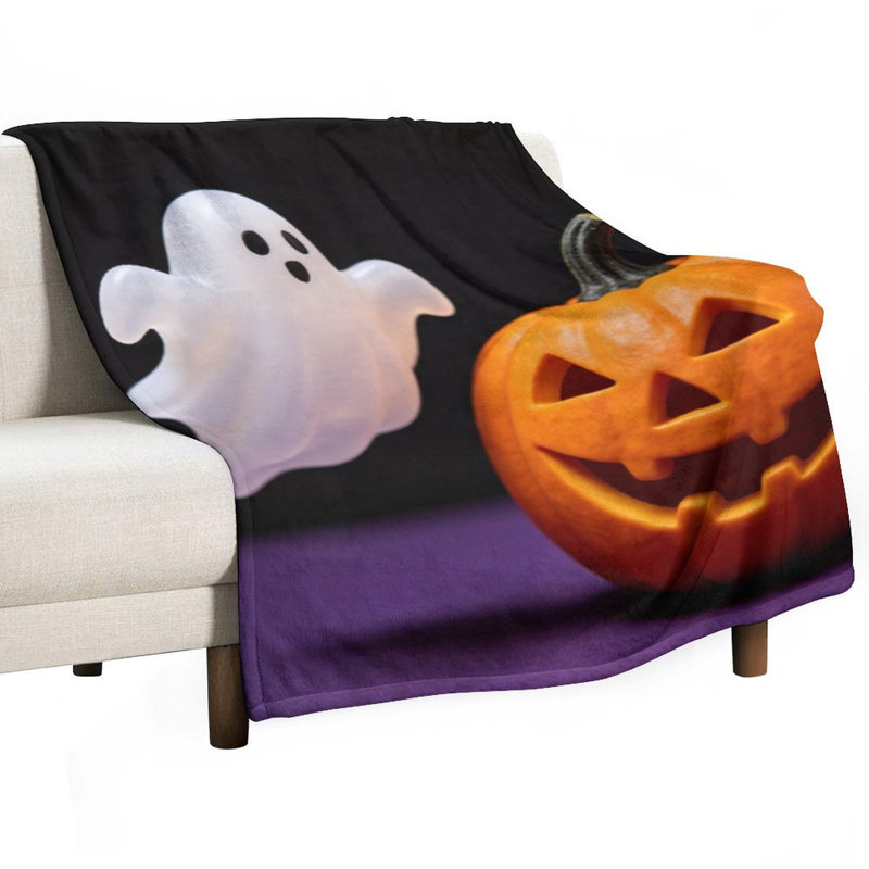 Jeté flottant en flanelle de luxe White Ghost, couverture douce et chaude pour le canapé du salon, 50 x 60 po