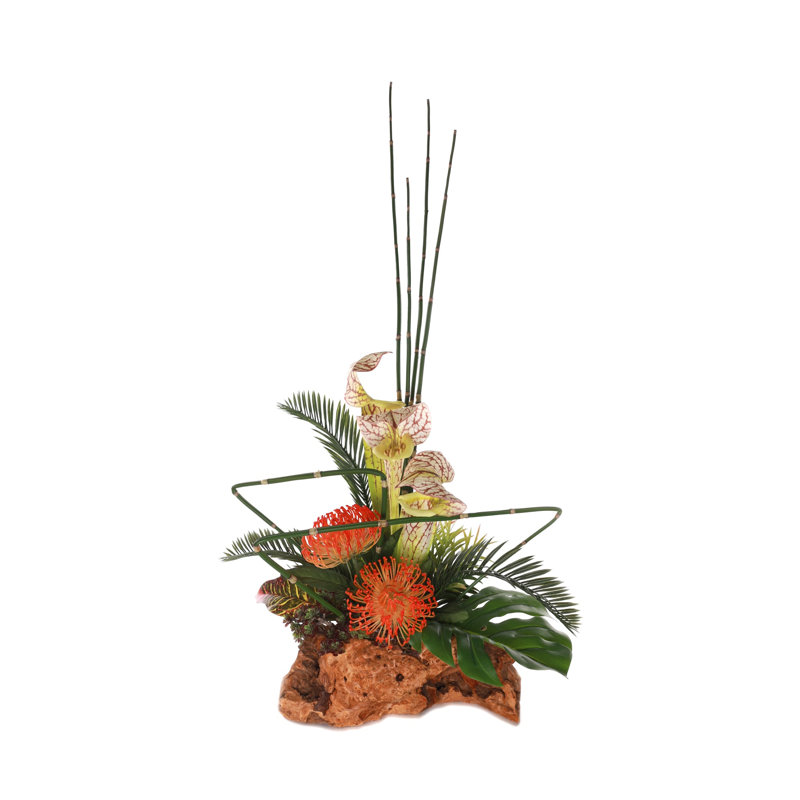 Arrangement floral dans un bol