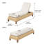 Chaise longue d'extérieur réglable en résine tressée avec coussin beige, fauteuil inclinable de style rotin naturel pour terrasse et piscine.