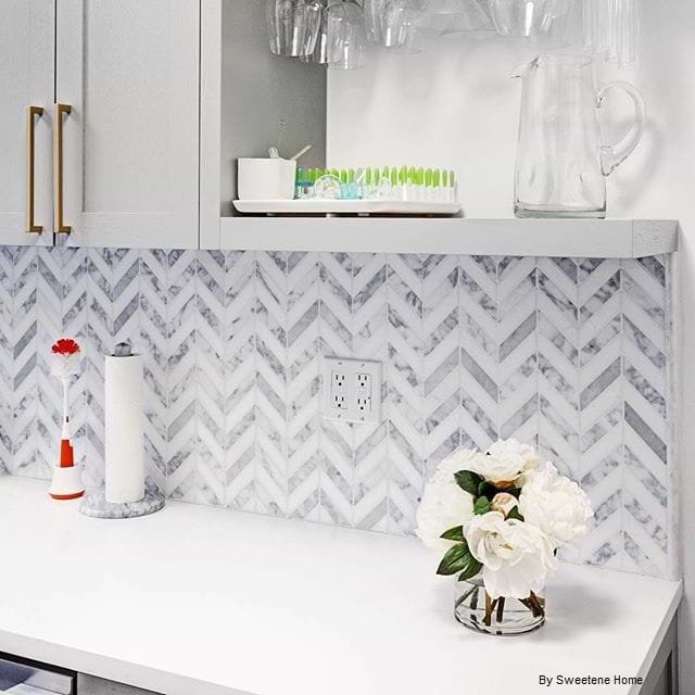 Talon 1x4 Chevron Polished Marble Mosaic Tile, Carrara/Thassos