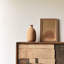 Table d'appoint en bois massif.