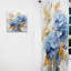 Minimalisme Raj - bleu et doré - Pansy Radiance Bouquet - Rideau Pansies - Velours obscurcissant - 1 panneau-72673088