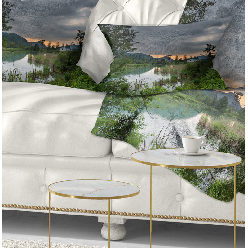 Coussin imprimé paysage orageux