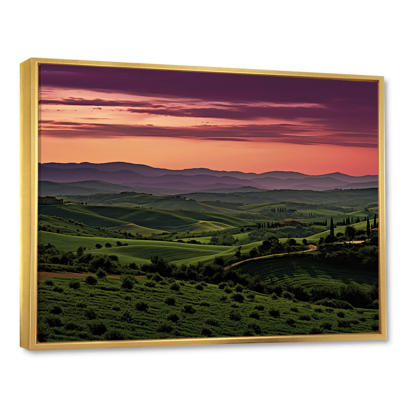 Toscane, crépuscule sur toile, Cadre flottant doré, 30" H x 40" W