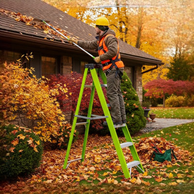 Fiberglass Ladder With 330-Pound Load Capacity, Equipped With Integrated Tool Tray, Seven-Step Design In Green Finish.