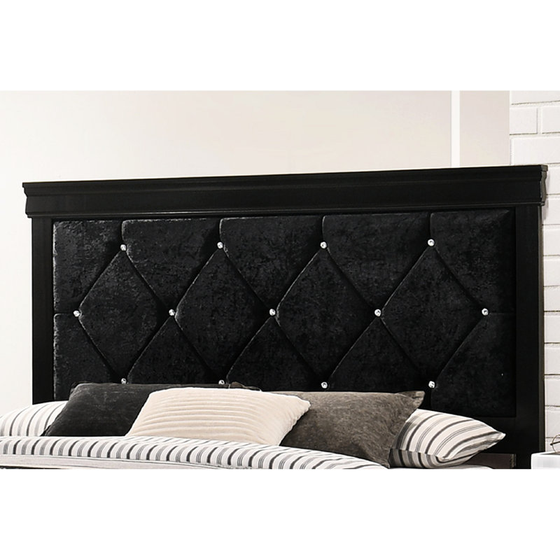 Très grand lit noir avec tête de lit tapissier et magnifique capitonnage à boutons, panneau de composition en bois attrayant