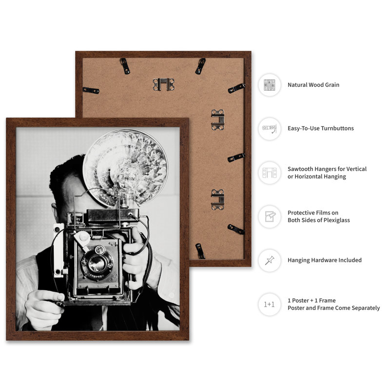 Photographe avec appareil photo rétro, H 11 po x l 14 po, Affiche, Encadrement brun