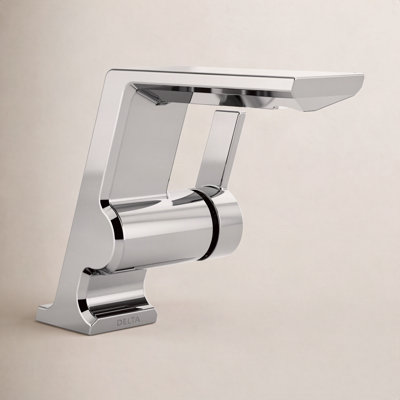 Pivotal® Single-Handle Faucet with DIAMOND™ Seal