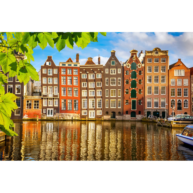 Old Buildings In Amsterdam par - Photographie de toile tendue, H 32 po x l 48 po