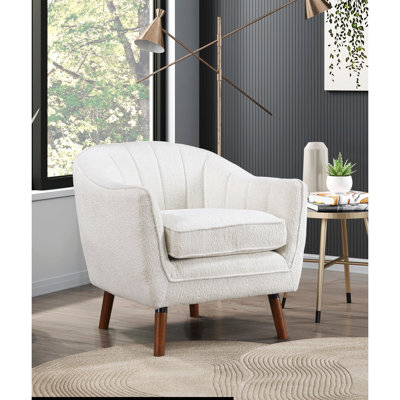 Chaise d'appoint rembourrée de style Mid-Century moderne, chenille texturée blanche, structure en bois massif, finition des pieds bruns avec pieds, dossier avec surpiqûres