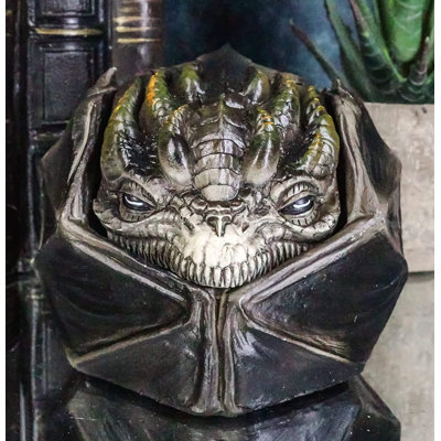 Emitt Fantasy & Sci-Fi Figurines & Sculptures