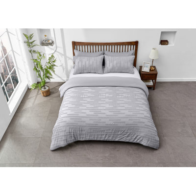 Quincy Polyester Geometric Shapes Duvet Cover with Pillowcases