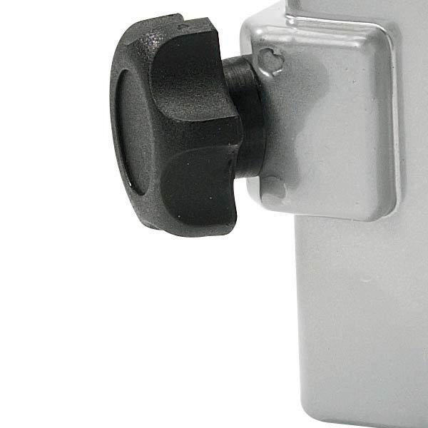 Pince à bras de toilette