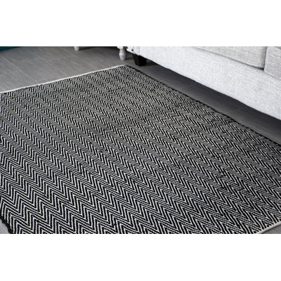 Lear Cotton Chevron Indoor Rug