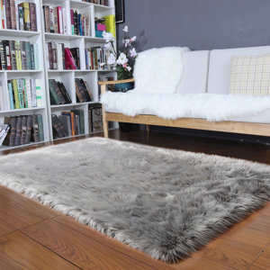 Glendine Handmade Shag Gray Area Rug 5x7