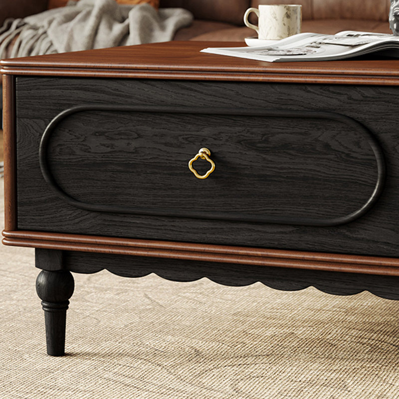 Table basse de style italien jumelée à un meuble télé
