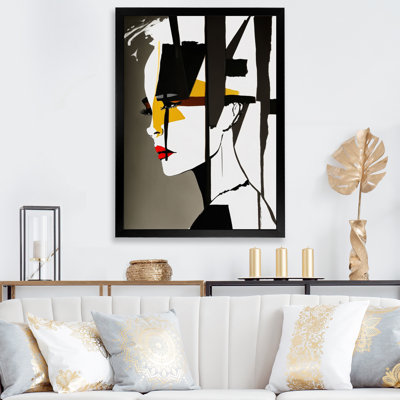 " Street Art Profile In Yellow And Black "