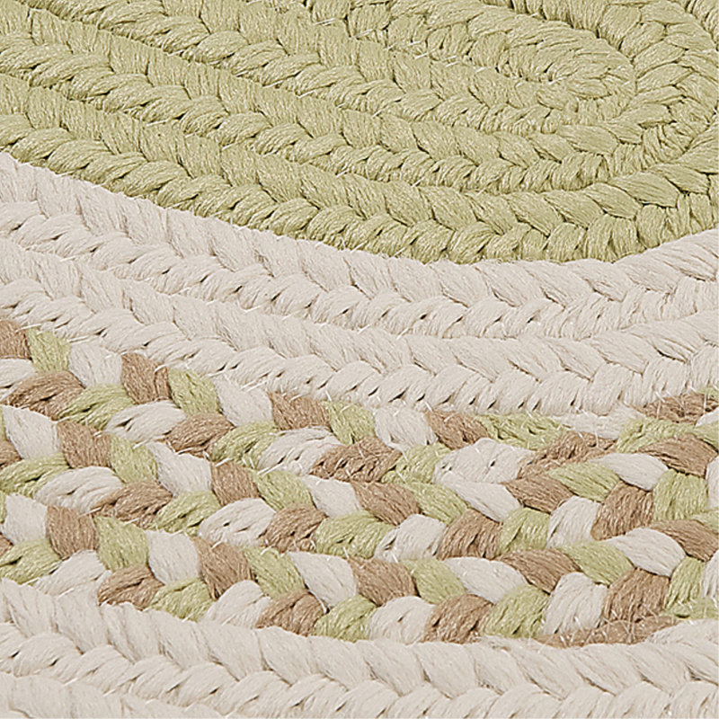 Ovale: 11 pi x 14 pi - Tapis tressé vert clair Flowers Bay