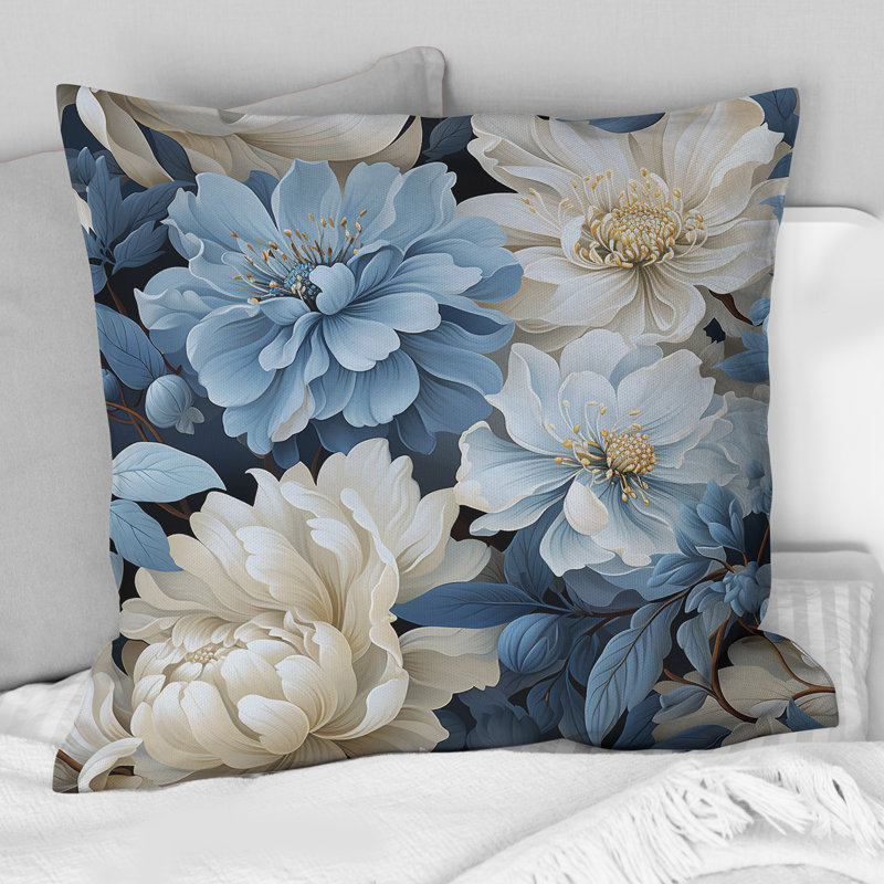 Misty Whispers Moody Patterns I - Coussin décoratif à imprimé floral, H 18 po x l 18 po