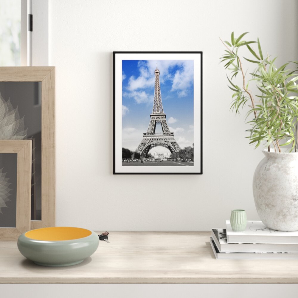 Gerahmtes Poster Eifelturm mit Himmel Paris