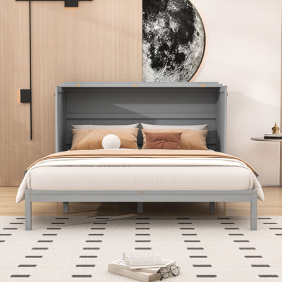 Grand lit Macintyre avec design en verre givré et accents dorés