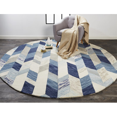 Tapis graphique touffeté à la main, bleu / ivoire