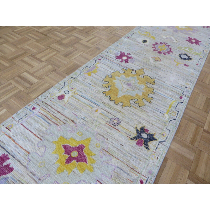 Tapis beige unique de 2 pi 8 po x 15 pi 11 po