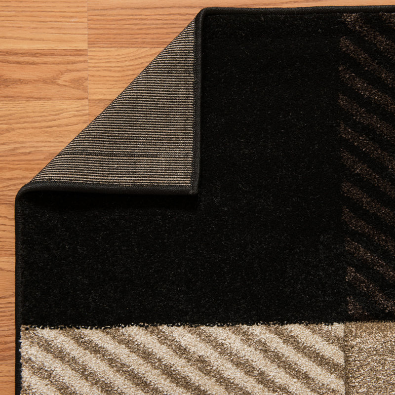Tapis noir en polypropylène tissé à la machine Atholl 5 pi 3 po x 7 pi 6 po, 5 pi 3 po x 7 pi 6 po