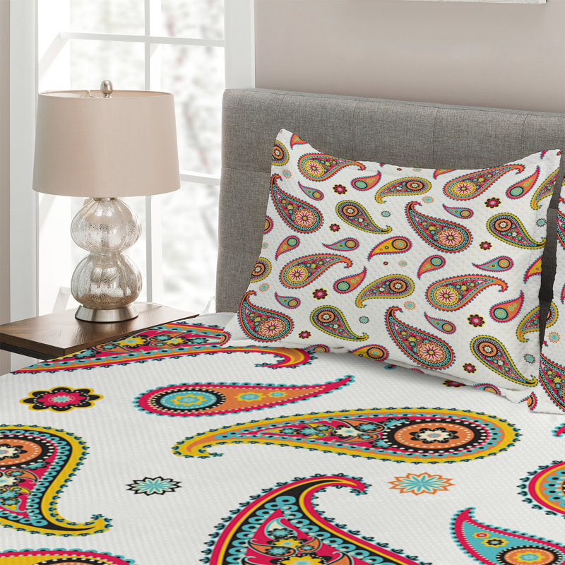 Traditional Paisley Coverlet