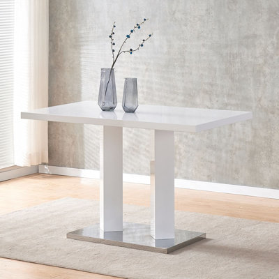 Daaimah Dining Table