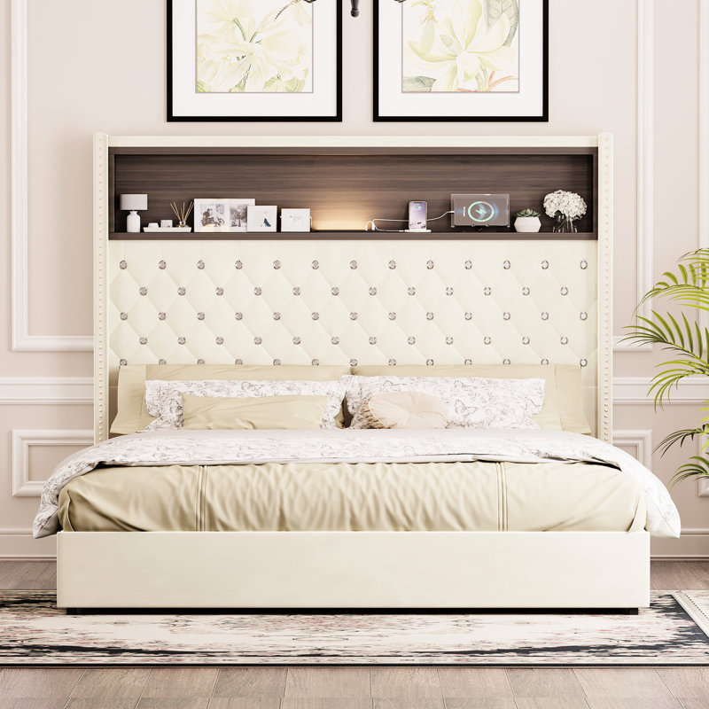 Structure de lit pour grand lit beige, tête de lit haute de 52 pouces, velours, porto, nuit et rangement avec accents de rivets de 52 po, recharge, solution